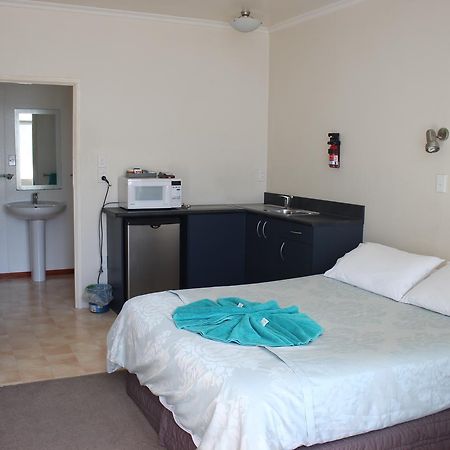 Ranui Motel Опотікі Екстер'єр фото