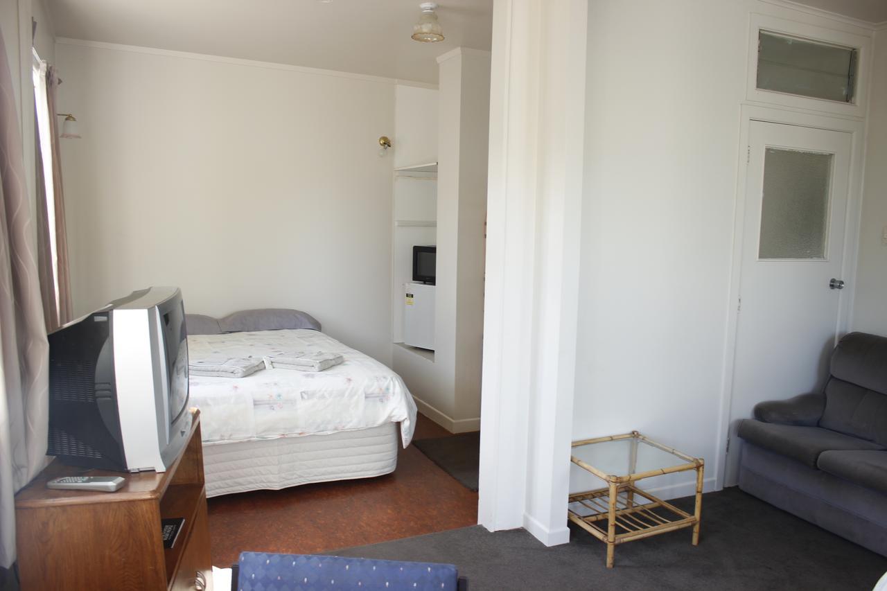 Ranui Motel Опотікі Екстер'єр фото